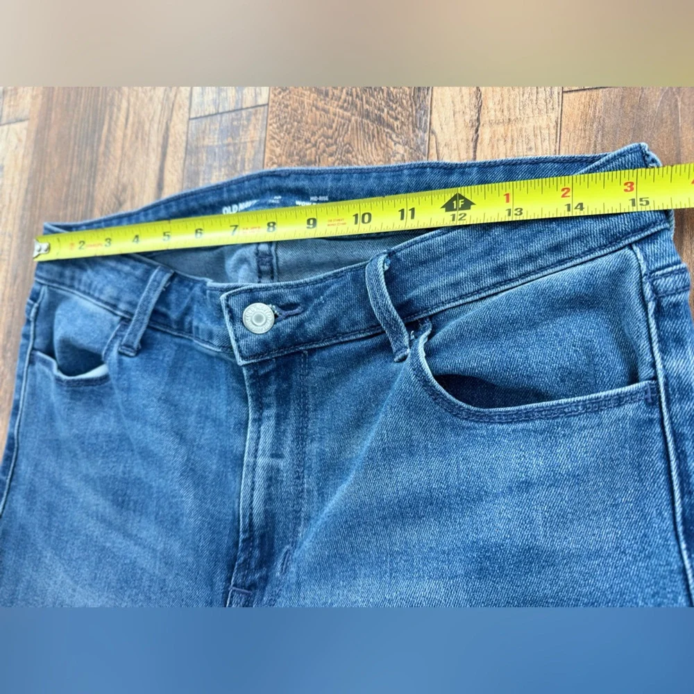 Women’s Old Navy Mid-Rise Wow Boot Cut Jeans, Size 10 Tall, Comfortable Fit - Picture 6 of 14